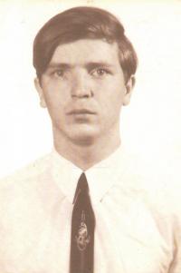 Vasilev-Aleksandr-molodoj.jpg