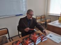1-2022.05.05-Pietilyajnen-i-Gnetnev-u-studentov.jpg